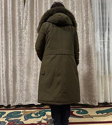 Пуховик, По колено, Стеганый, С капюшоном, С мехом, XL at lalafo.kg Пуховик, По колено, Стеганый, С капюшоном, С мехом, XL
