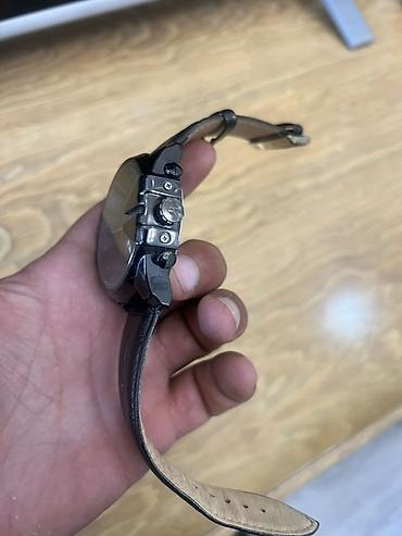 dini saat: Hublot üslublu qol saatı - Korpus: qara tonlarda iri, çoxbuçaqlı — 3
