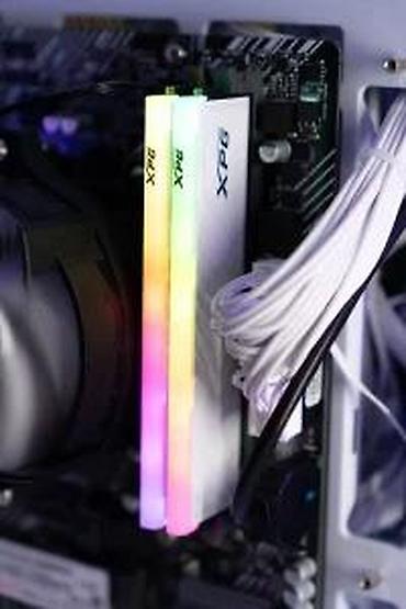 Ostali kompjuterski delovi: Kompjutersko kućište – kubni/micro-ATX format sa staklenim panelima i — 14