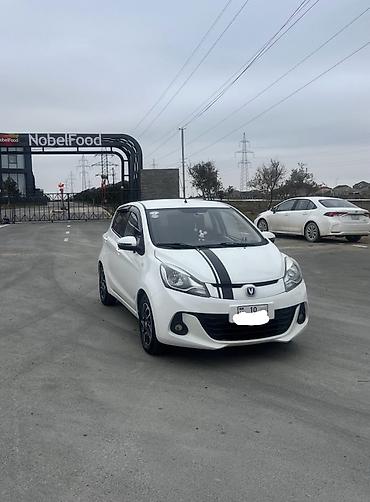 Changan: Changan Benni, ağ rəng, hetçbek. Gündəlik sürülən problemsiz maşındı — 3