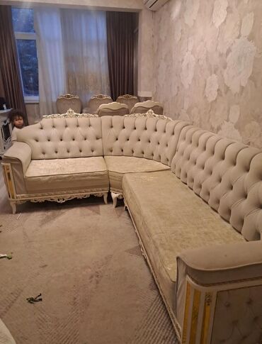 Divanlar: Künc divan, İşlənmiş