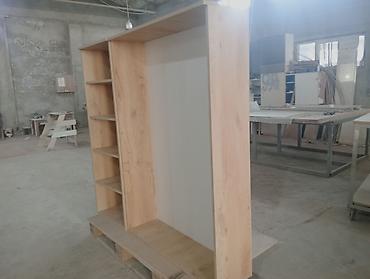 Digər dolablar: Mebel fabrikində yanlış ölçüdə yığılmış kitab rəfi İstəyə görə — 2