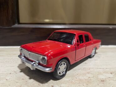 qırmızı kupalnik: Gaz 24 modeli 1:43