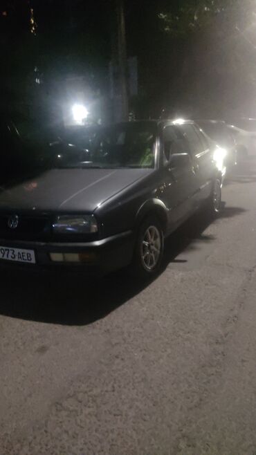 авто из японии: Volkswagen Vento: 1993 г., 1.8 л, Механика, Бензин, Седан