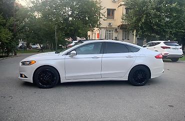 ford focs: Ford Fusion (ağ rəng, sedan kuzov) Mawin amerikadan ozum — 1