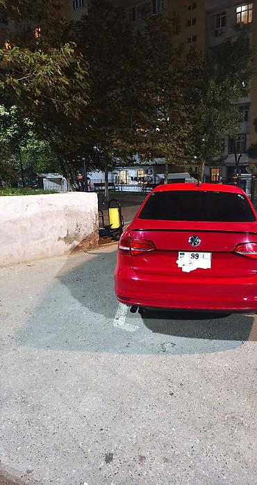 2015: Volkswagen Jetta: 1.8 l | 2015 il Sedan — 8
