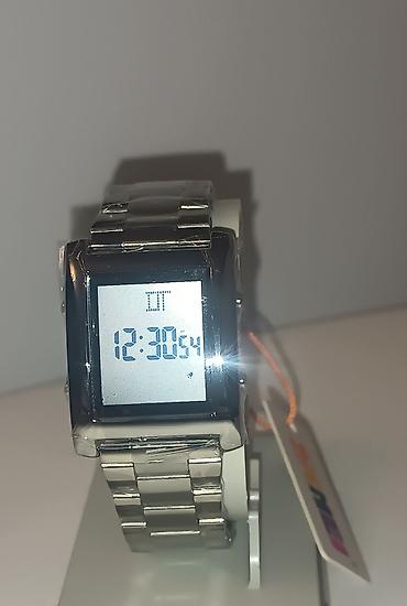 casio saat: SKMEI rəqəmsal qol saatı - Dizayn: kvadrat korpus, metal rəngli polad — 4