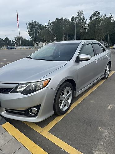 2 8: Toyota Camry: 2014 г., 2.5 л, Автомат, Бензин, Седан — 1
