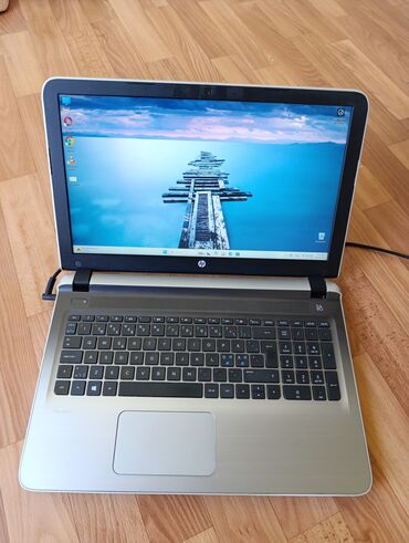HP: AMD A8, 6 GB OZU, 15.6 " — 6