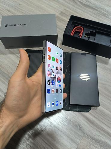 z fold 2: Salam Telefon Ideal veziyetededi Qeydiyat var Qutusu Adaptor var — 4