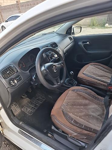 jetta 2: Volkswagen Polo: 2015 г., 1.6 л, Механика, Бензин, Седан — 6