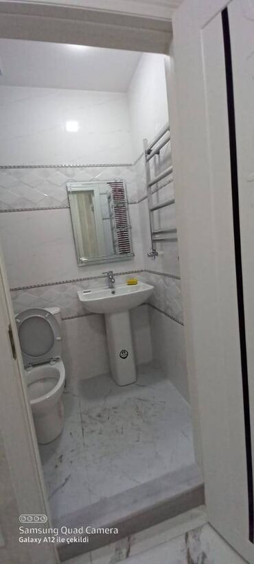 Uzunmüddətli kirayə mənzillər: Masazırda 6 mertebeli binanın 4-cü mərtəbəsində yerləşən ümumi sahəsi — 11