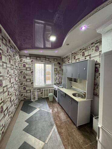 продаю связи с переездом: 3 бөлмө, 65 кв. м, 105-серия, 1 кабат, Евроремонт