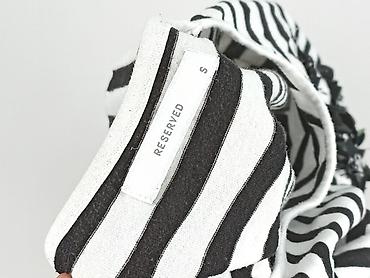 Bluzki: Bluzka damska, rozmiar S — 8