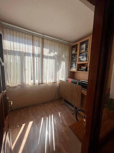 Uzunmüddətli kirayə mənzillər: Nərimanov metrosuna əyaq ilə 6 dəqiqə məsafədə 5 mərtəbəli binanın — 8