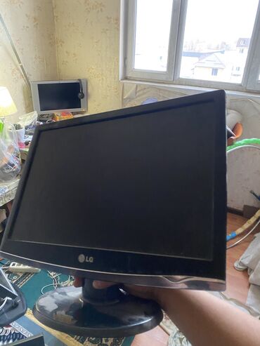 Мониторы: Монитор, HP, LCD, 18" - 19" at lalafo.kg — 6 Мониторы: Монитор, HP, LCD, 18" - 19" — 6