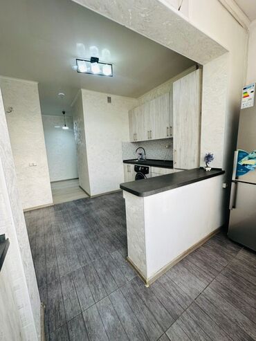 2 комнатные квартиры в бишкеке продажа: 2 комнаты, 52 м², 106 серия, 2 этаж, Евроремонт
