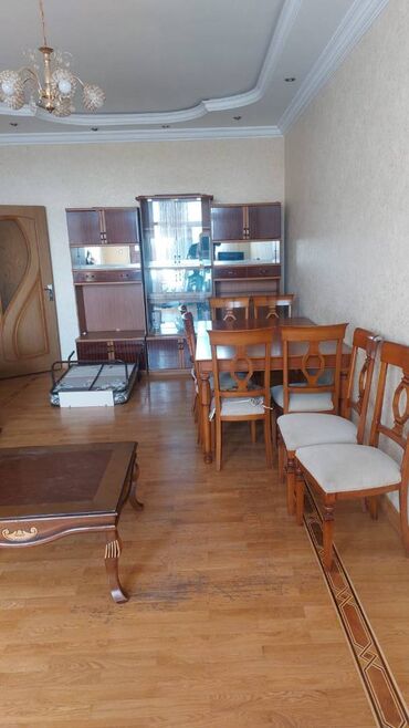 Uzunmüddətli kirayə mənzillər: Qaraev metrosuna yaxin yerləşən ümumi sahəsi 130 kv,m olan,3 otaqlı -da lalafo.az — 7 Uzunmüddətli kirayə mənzillər: Qaraev metrosuna yaxin yerləşən ümumi sahəsi 130 kv,m olan,3 otaqlı — 7