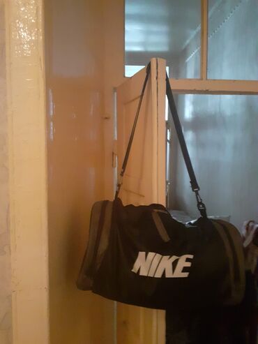 çanta armani: Gencede satilir Nike original sumka Moskvadan sportmasterden 3000