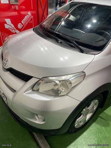 Toyota: Toyota : 1.4 l. | 2010 έ. Χάτσμπακ — 5