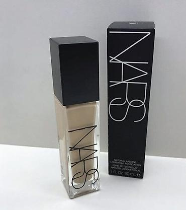 NARS Natural Radiant Longwear Foundation – 30 ml (1 fl. oz) -