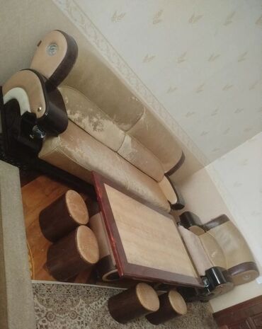 Qonaq otağı dəstləri: İşlənmiş, Divan, Kredit yoxdur — 1