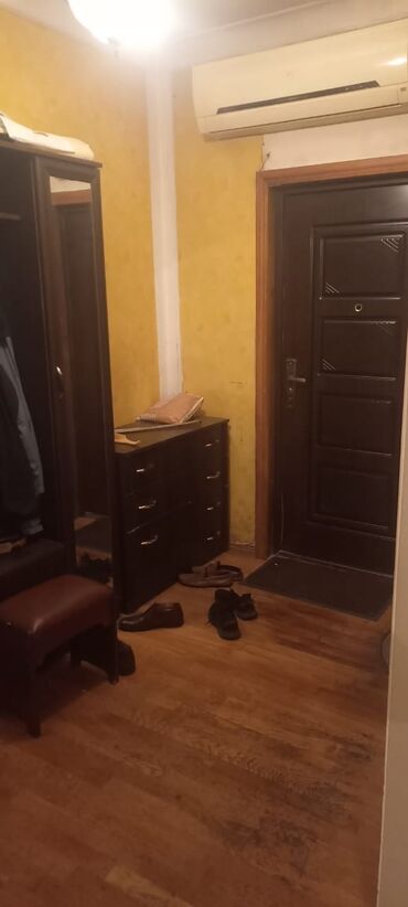 Köhnə tikili: Bakı, Yeni Yasamal, 3 otaqlı, Köhnə tikili, m. İnşaatçılar, 90 kv. m -da lalafo.az — 4 Köhnə tikili: Bakı, Yeni Yasamal, 3 otaqlı, Köhnə tikili, m. İnşaatçılar, 90 kv. m — 4