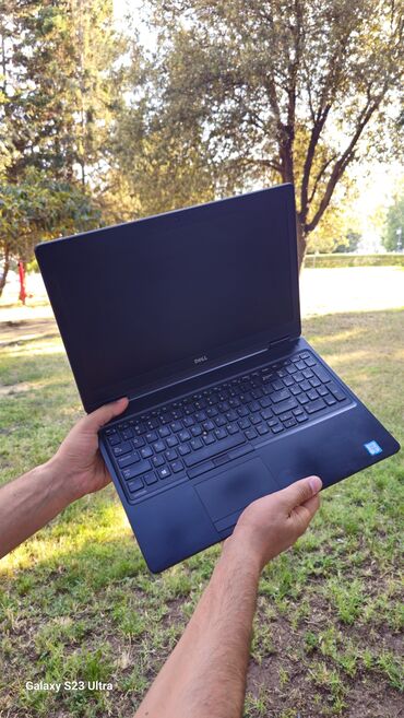 simsiz klaviatura: Dell Inspiron, 15.6 ", Intel Core i5, 256 GB