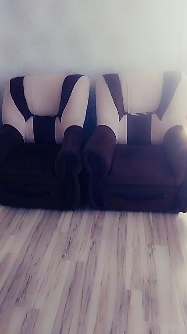 kreditle divan satisi: Iki ədəd yumşaq kreslo dəsti - Rəng: bej və tünd qəhvəyi — 1