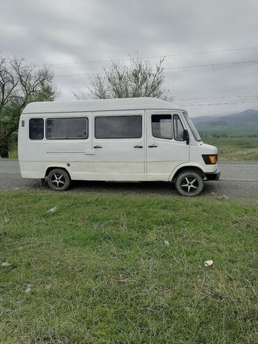 Mercedes-Benz: Mercedes-Benz : 3 л, Механика, Дизель, Бус