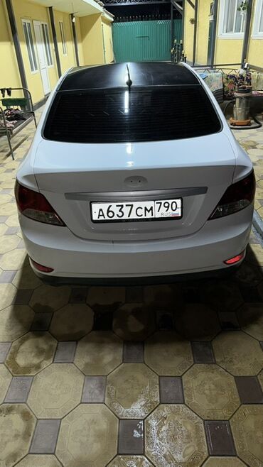 Hyundai: Hyundai Solaris: 2014 г., 1.4 л, Автомат, Бензин, Седан