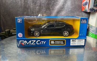 Avtomobil modelləri: Mercedes, 2010 il, 1:35, Dəmir, Ödənişli çatdırılma — 1