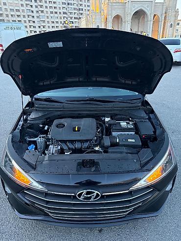 Hyundai: Hyundai Elantra: 2 l | 2019 il Sedan — 15