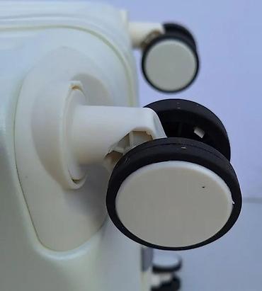 Putni koferi i torbe: Tvrdi kofer na točkiće sa printom “Sparkling Beverage – Argonate”. - — 4