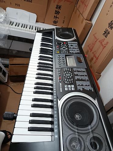 miniş: Yeni başlayanlar üçün piano və ya sintezator kursu üçün Həvəskarlar — 8