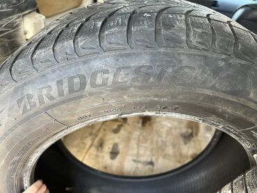 шина болон: Шины 235 / 60 / R 18, Всесезонная, Новый, Комплект, Bridgestone