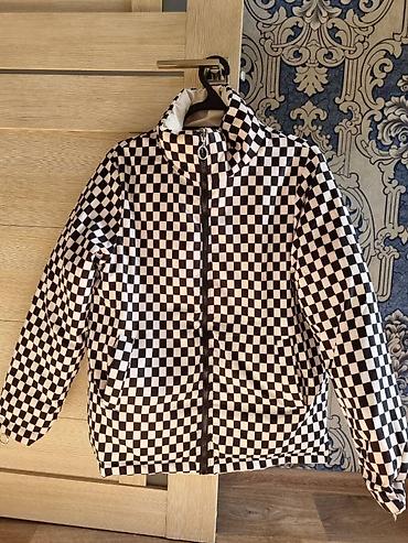 Демисезонные куртки: Продам дубленку детскую; куртку двустороннюю; сапожки демисезонные — 4