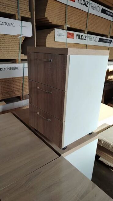 Sifarişlə ofis dəst mebeli: Mebel istehsalı və quraşdırma xidməti - Ofis masaları: İki rəngli — 8