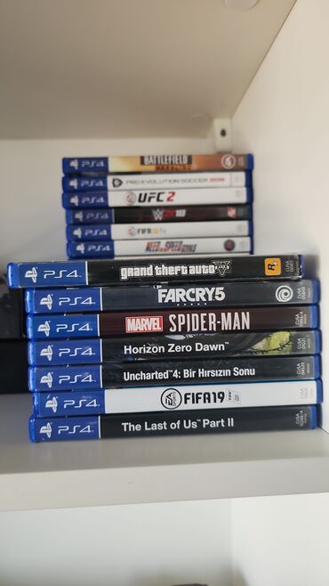 Oyun diskləri və kartricləri: Şekildeki ps 4 oyunlari satilir hamisi cox ideal veziyyetde UFC