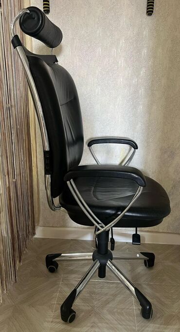 mebel salonlari: İşlənmiş, Pedikür kreslosu