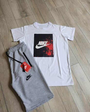 Trenerke: Novi modeli
Sorts + majica
ACG pamuk sa elastinom
M, L, XL, 2XL — 1