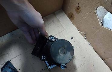 pezo 1: VAKUM PUMPA ZA FIAT STILO | Fiat stilo 1.9 jtd abs pumpa — 1