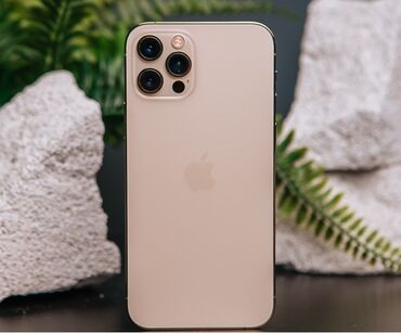 Apple iPhone: IPhone 12 Pro, Б/у, 256 ГБ, Золотой, Наушники, Зарядное устройство, Защитное стекло, 77 %