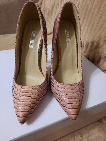 Salonke: Salonke, Opposite, 36 — 14