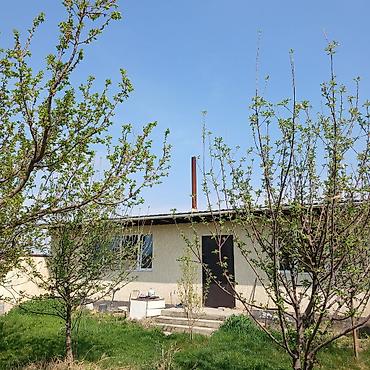Продажа коттеджей и домов: Шаардын устунку аймагынан 2 кабаттуу үй сатылат.Юж Магистраль — 9