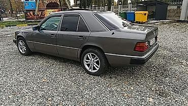 Транспорт: Mercedes-Benz W124: 1993 г., 2 л, Механика, Бензин, Седан — 2