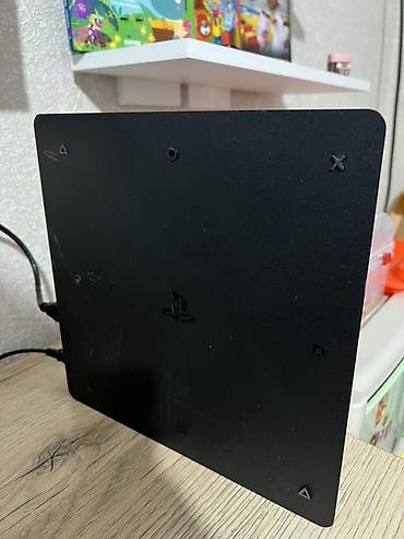 PS4 (Sony PlayStation 4): PlayStation 4 Slim (чёрная) — игровая консоль с комплектом аксессуаров — 4