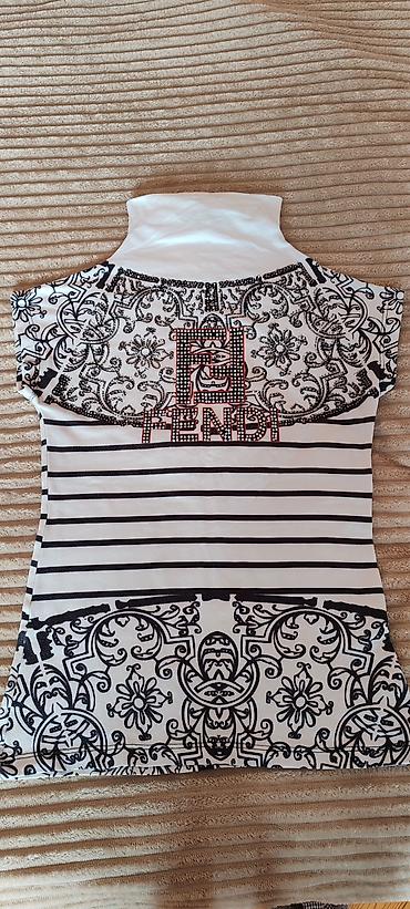 maykalar: Qadın köynəyi – Fendi, ölçü S - Rəng: ağ-qara - Dizayn: üstdən-aşağı — 1