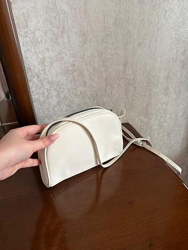 Çantalar: Ağ rəngli mini çiyin/çarpaz çanta - Material: hamar teksturalı süni — 1