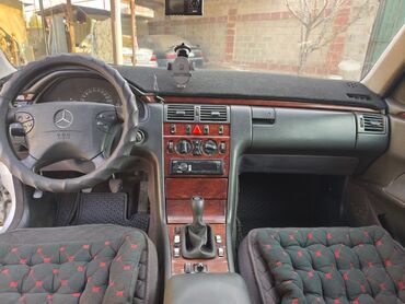 Mercedes-Benz: Mercedes-Benz E-Class: 2001 г., 2.2 л, Механика, Дизель, Седан — 11